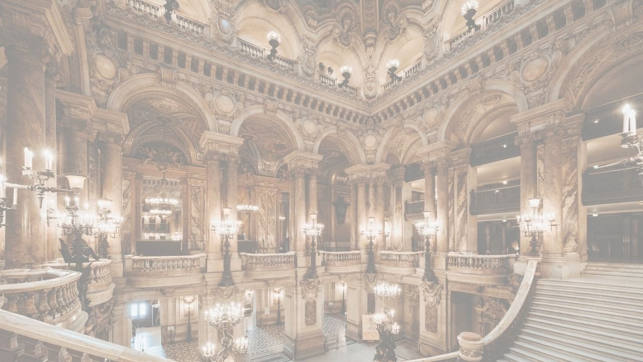 La symphonie invisible des grandes maisons